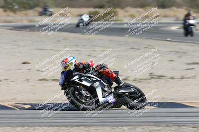 media/Nov-16-2025-Race Pace (Sun) [[8c5fa54630]]/Non Verified Riders (1st 20 Minutes)/4-Turn 16 (1116am)/